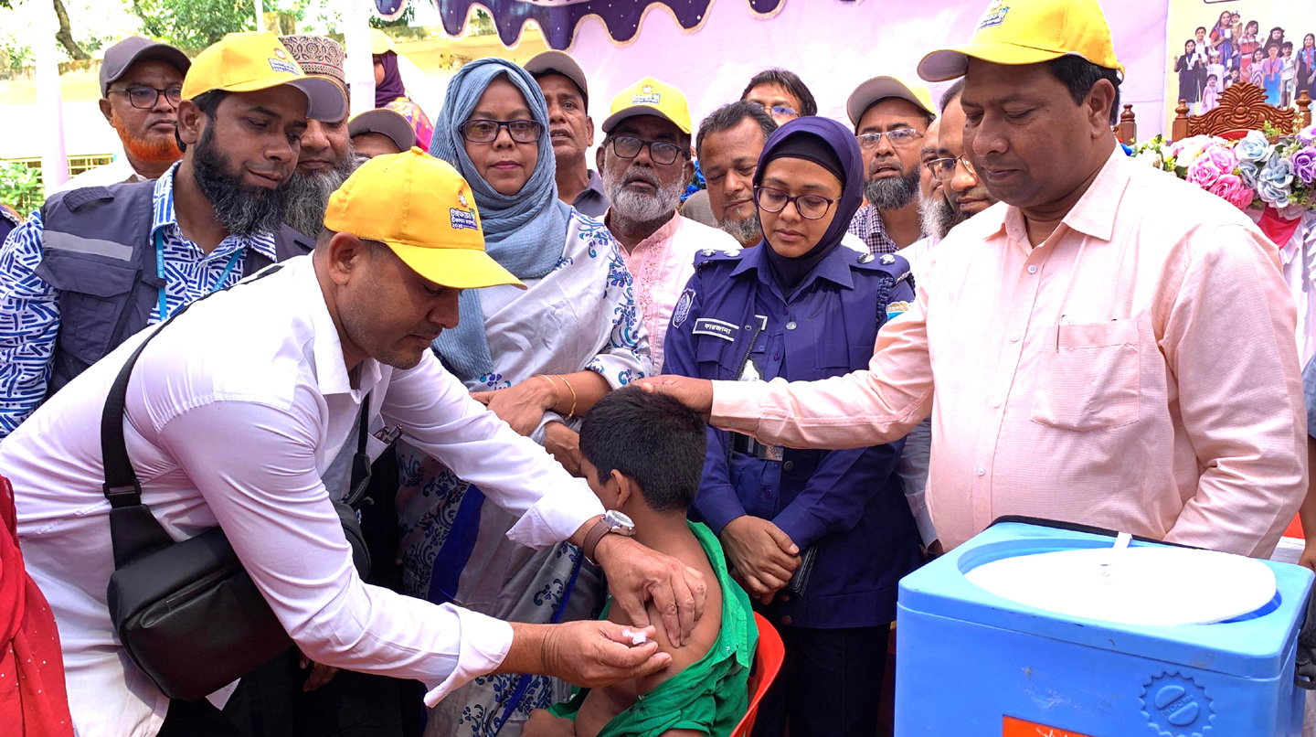 রাজশাহীতে মাসব্যাপী টাইফয়েড টিকাদান ক্যাম্পেইন শুরু