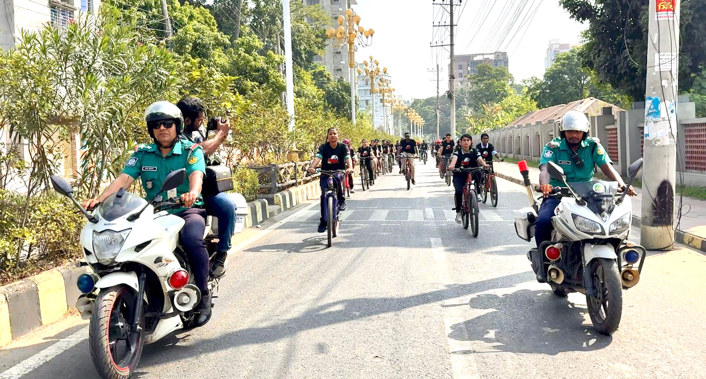 রাজশাহীতে যানজট সচেতনতায় বর্ণাঢ্য সাইকেল র‍্যালি অনুষ্ঠিত