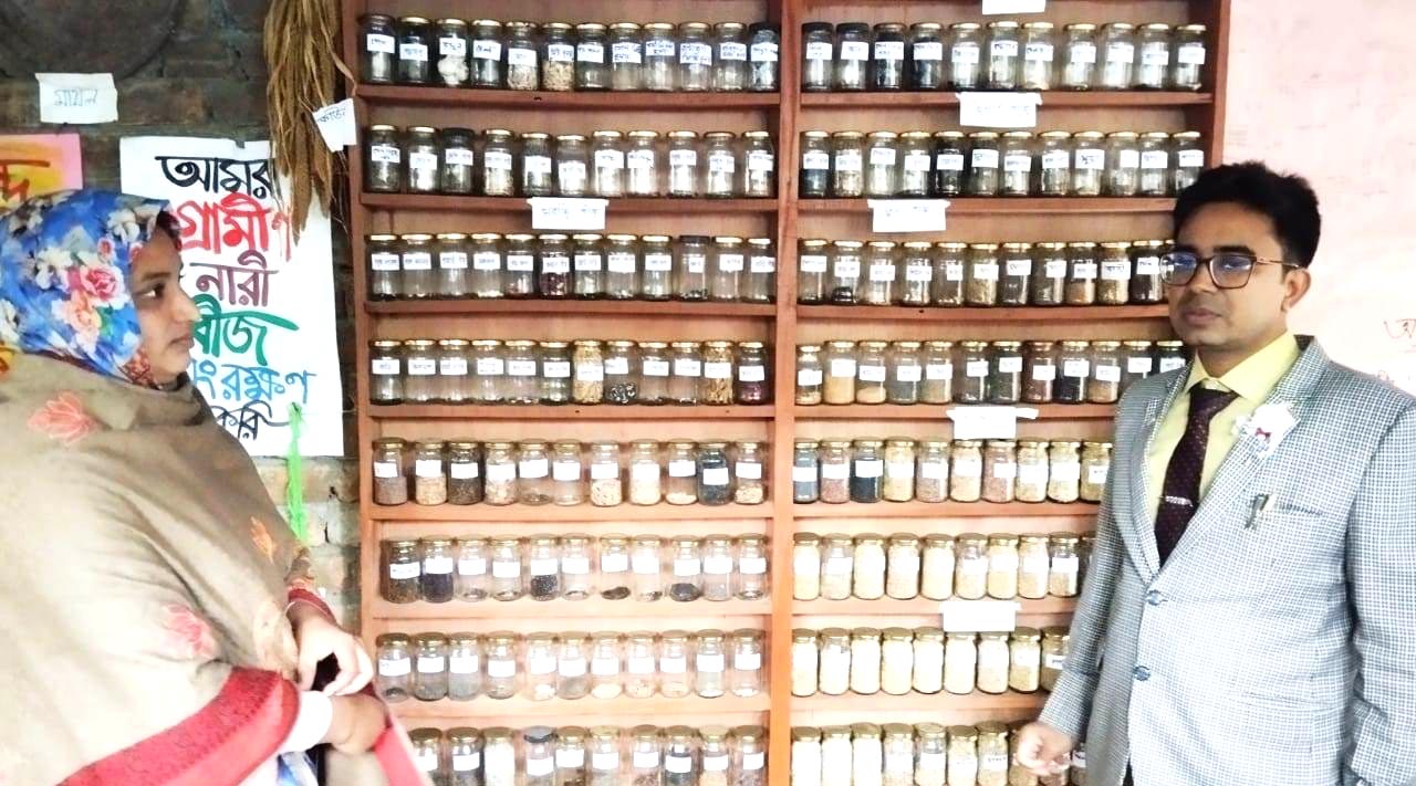 বীজ বিনিময়, সংরক্ষণ ও জাত টিকিয়ে রাখতে কৃষাণী সুলতানা’র ‘কমিউনিটি বীজ ব্যাংক’ 